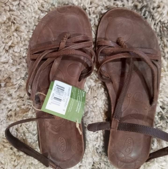 Chaco Flips - Picture 2 of 8